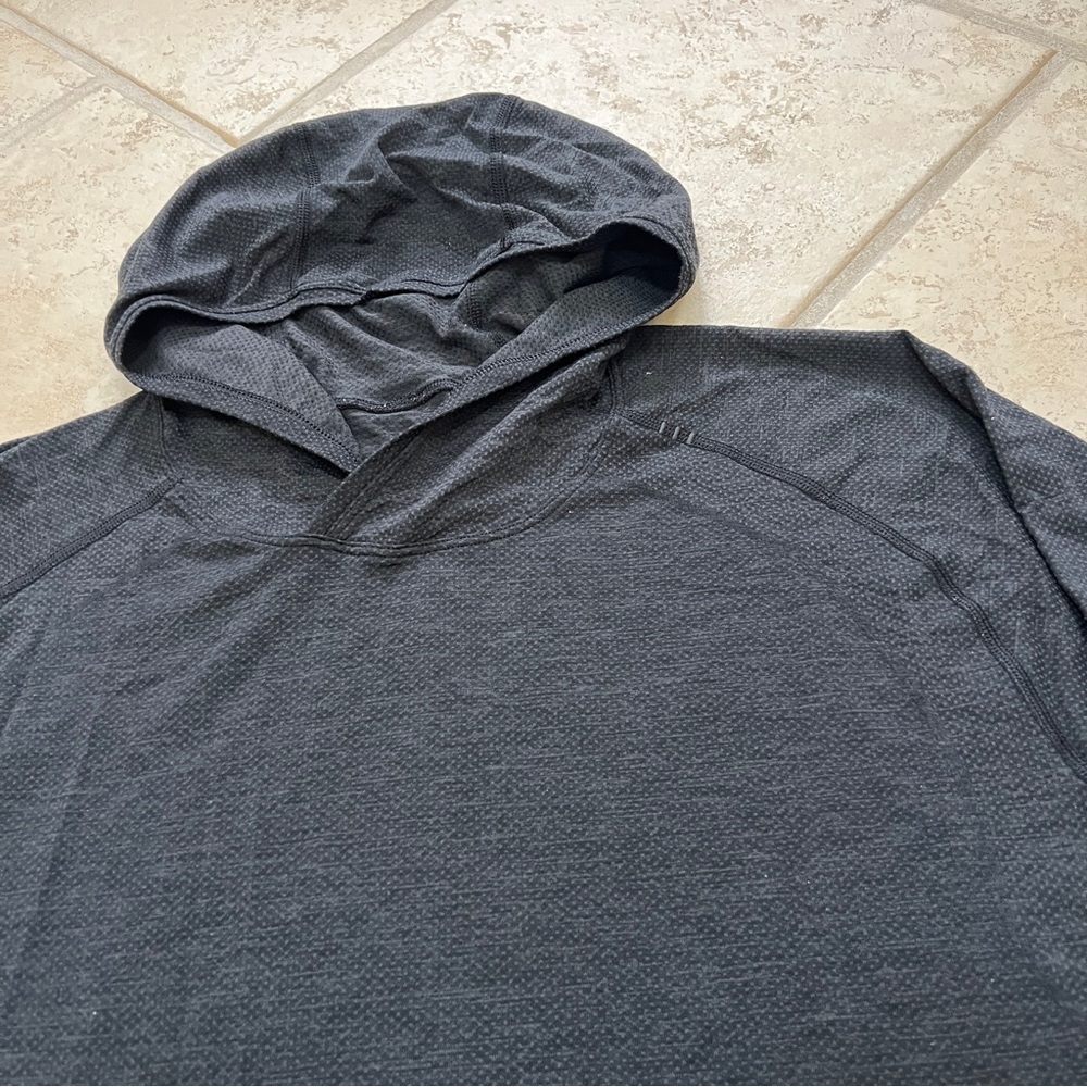 lululemon athletica Black Lightweight Hooded Long-Sleeve - Picture 2 of 4
